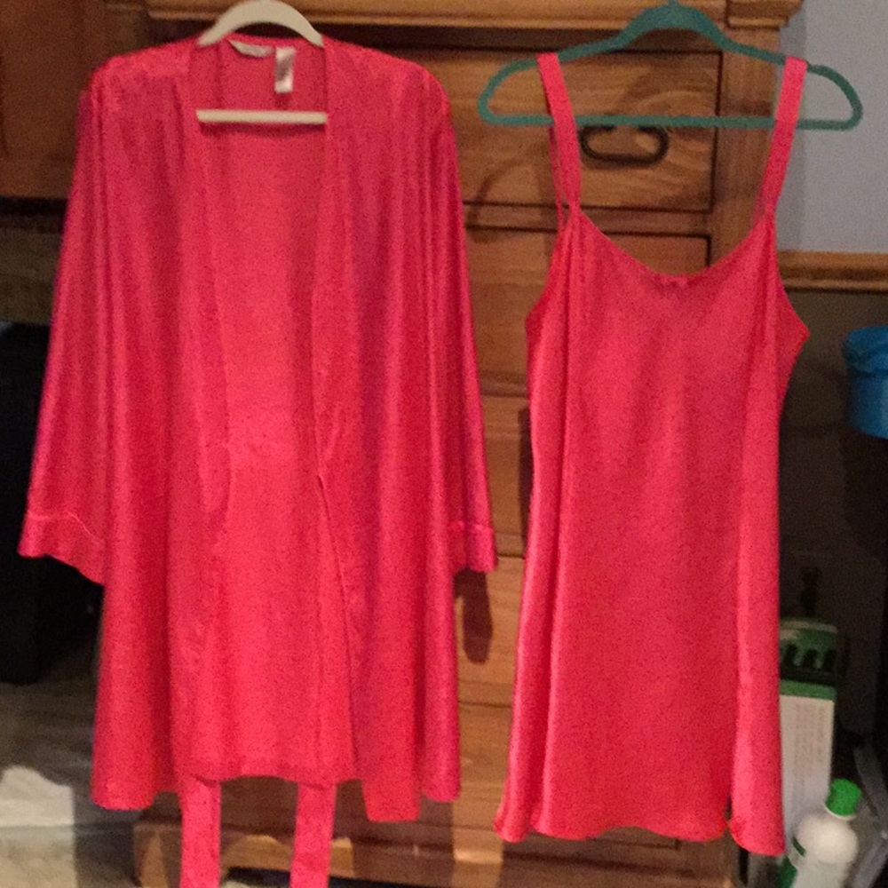 Nightgown and matching robe 1X